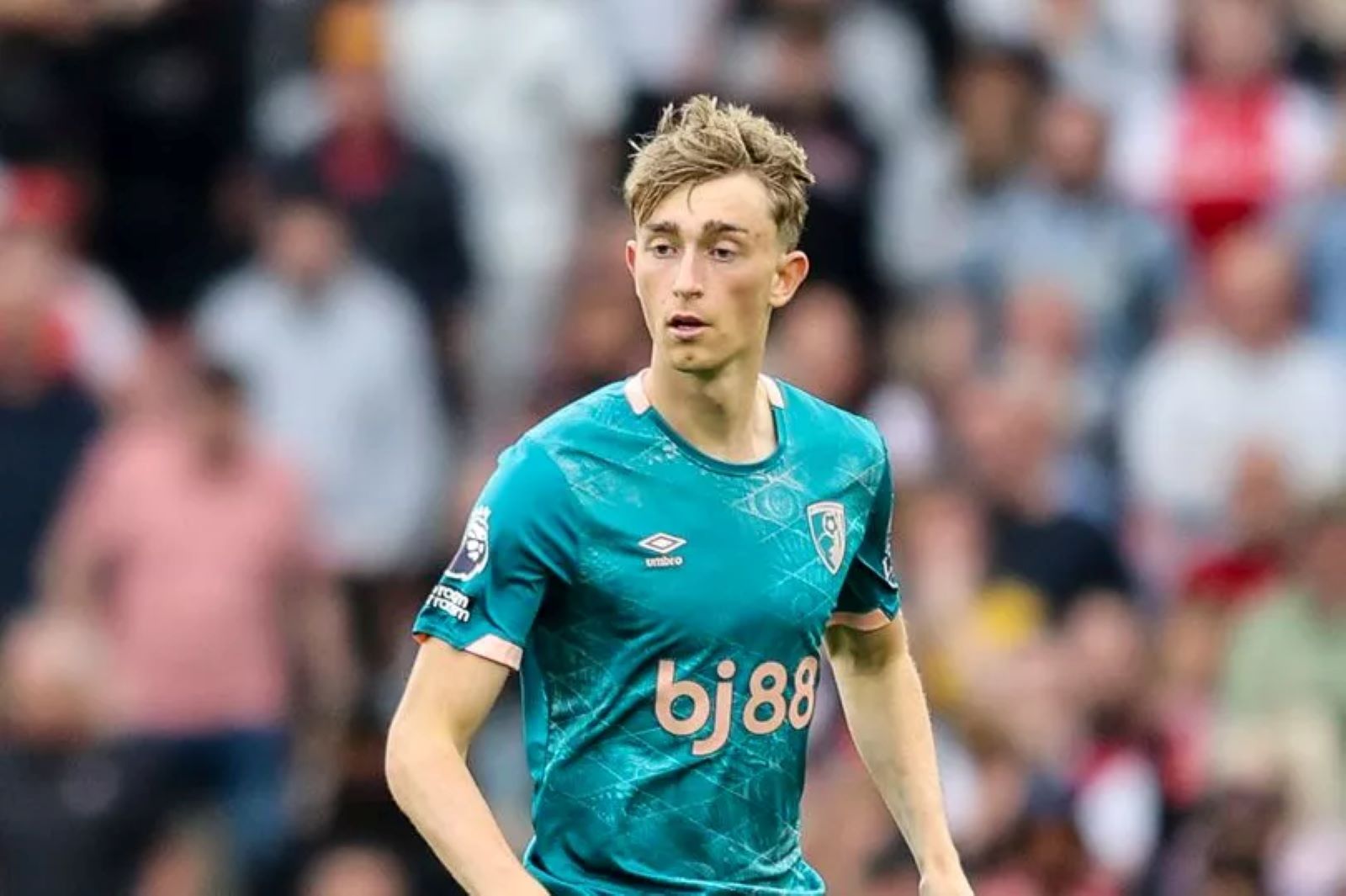 Arsenal and Liverpool Compete for Defensive Prospects