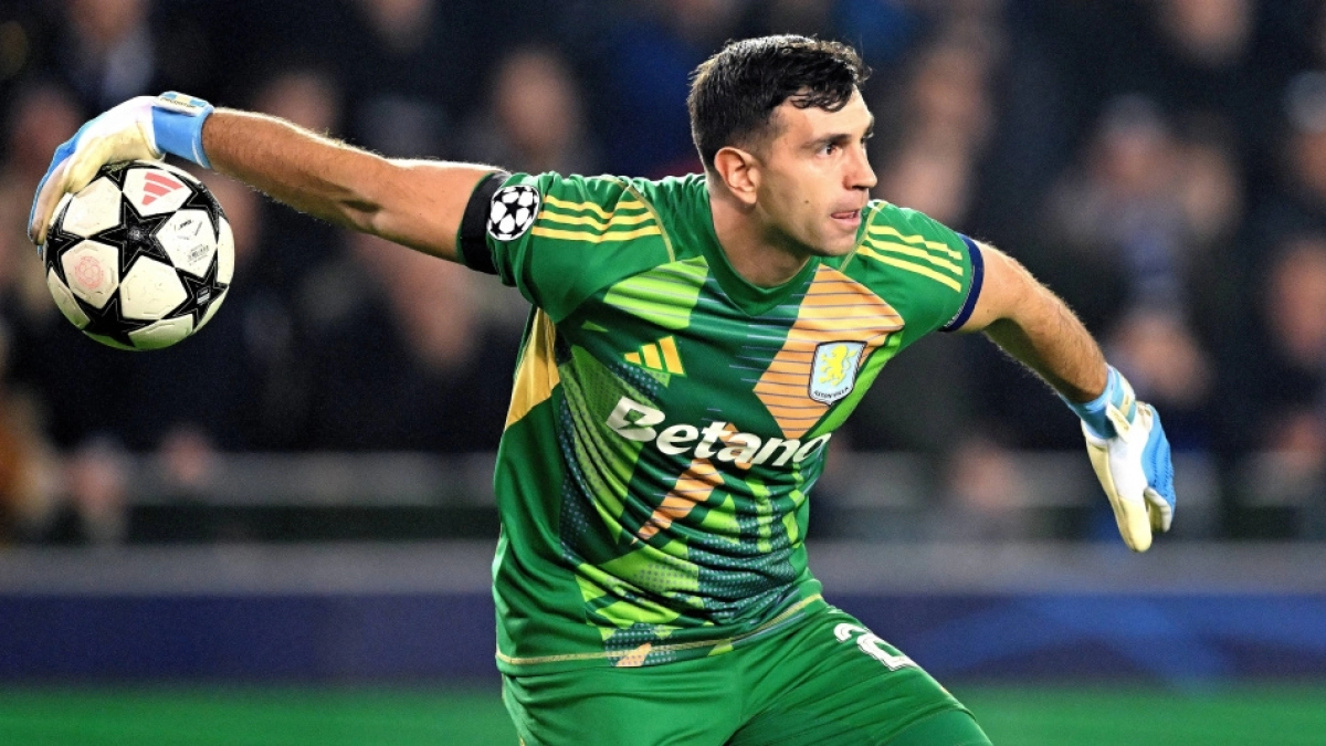 Martinez Bids Emotional Farewell as European Giants Circle
